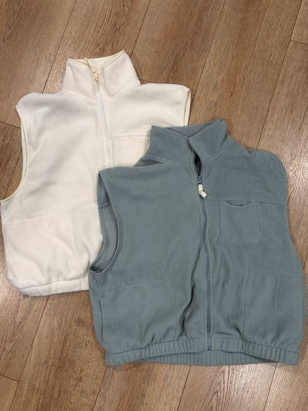 Old Navy Fleece Full Zip Vests Cream & Sage Green Size S Bundle